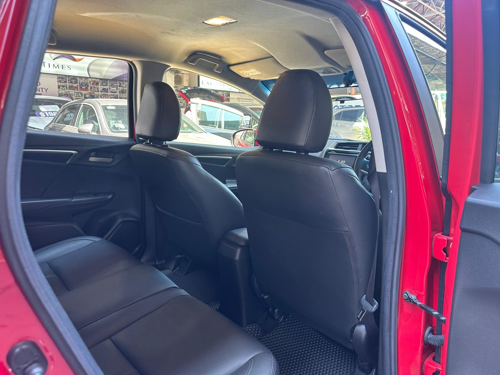 Honda Jazz 1.3 photo 8